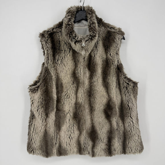 Kristen Blake Jackets & Blazers - Kristen Blake Faux Fur Reversible Vest Women size XL Brown White